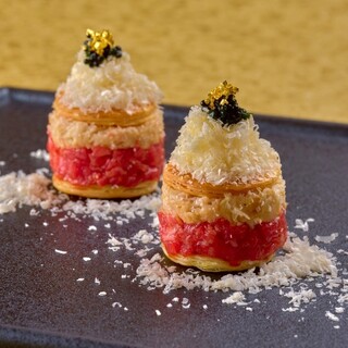 【季節のユッケと焼肉コース】